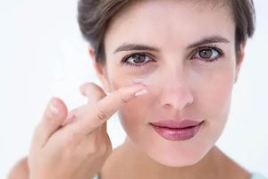 Common mistakes to avoid with daily disposable contacts