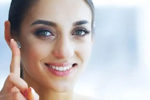 Top 5 beginner tips for new contact lens wearers