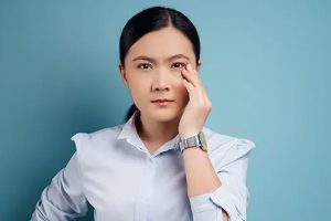Why your eyelid may twitch and when to be concerned