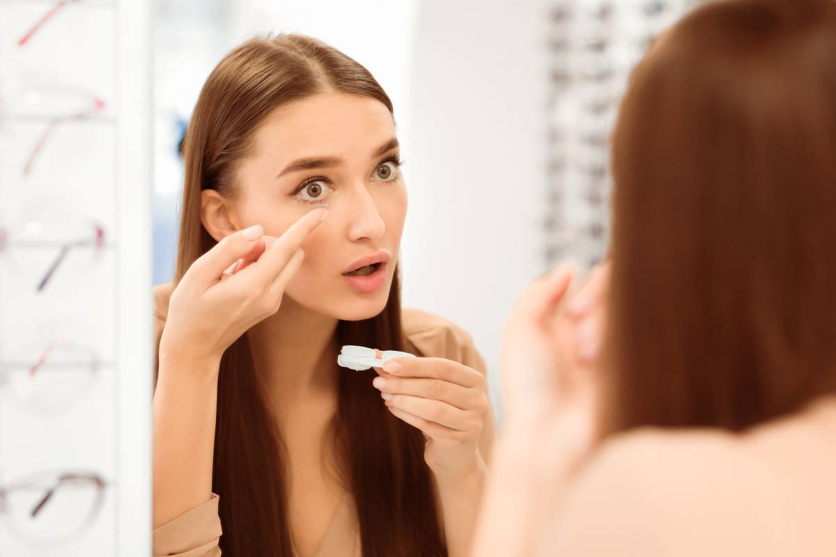 what age can kids wear contact lenses